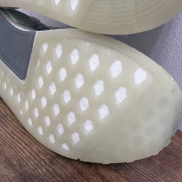 Adidas NMD_R1 STLT PRIMEKNIT 'ASH GREEN' Women Size 9 Running Shoes LIKE NEW - Picture 10 of 10